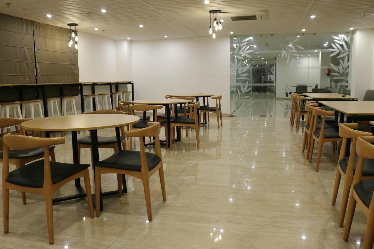 Sm Hives Hotel Bhubaneswar Exterior photo
